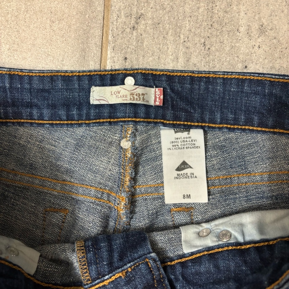 ❌SOLD❌Levi's VINTAGE 537 Low Rise Flare Jeans - Picture 3 of 13